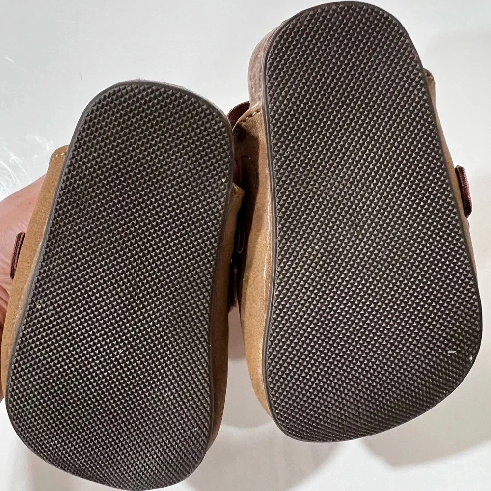 OLD NAVY Baby Slippers Super Soft Size 6-12M